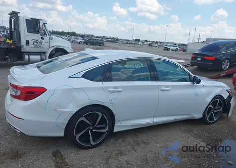 2018 Honda Accord Sport z USA, uszkodzony, nr VIN 1HGCV1F33JA209526